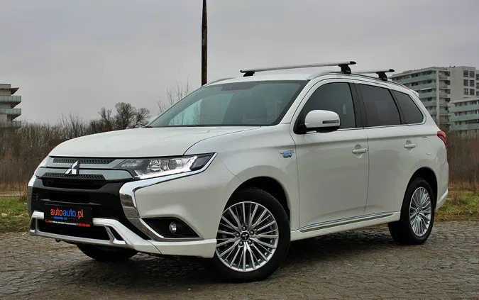 mitsubishi mazowieckie Mitsubishi Outlander cena 109900 przebieg: 41500, rok produkcji 2019 z Cedynia